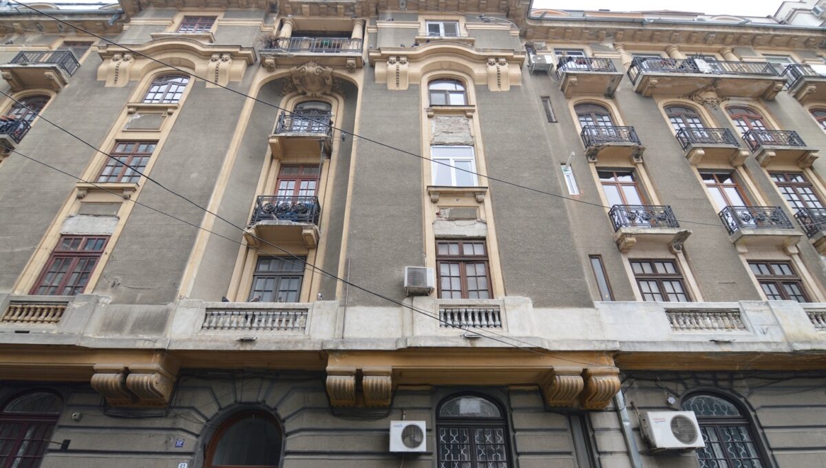 1-CRSImobiliare-Agentie-Imobiliara-Oferta-Vanzare-Apartament-4-Camere-Piata Victoriei-Str. Frumoasa