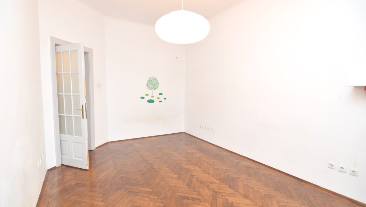 12-CRSImobiliare-Agentie-Imobiliara-Oferta-Vanzare-Apartament-4-Camere-Piata Victoriei-Str. Frumoasa