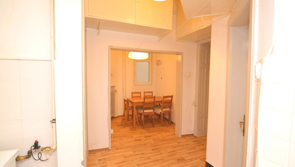 16-CRSImobiliare-Agentie-Imobiliara-Oferta-Vanzare-Apartament-4-Camere-Piata Victoriei-Str. Frumoasa