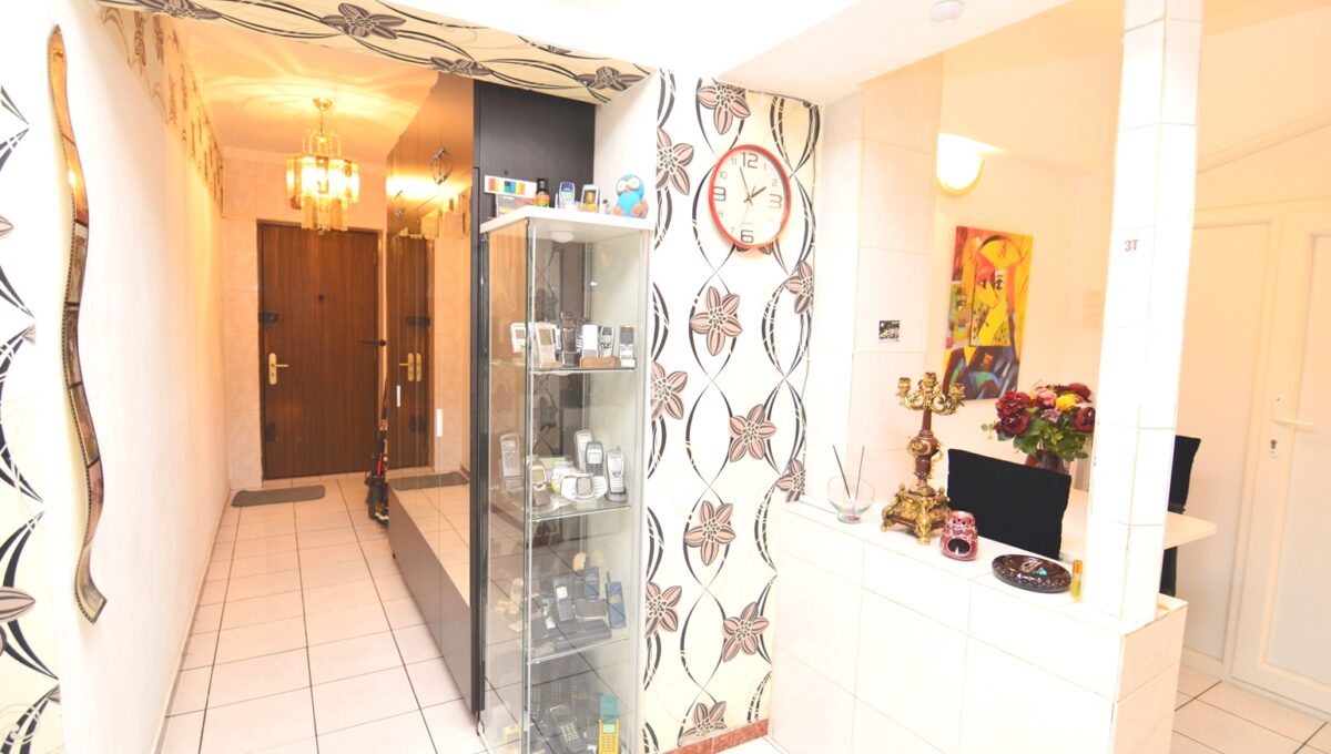 1-CRSImobiliare-Agentie-Imobiliara-Oferta-Vanzare-Apartament-3-Camere-Pantelimon-Mega Mall