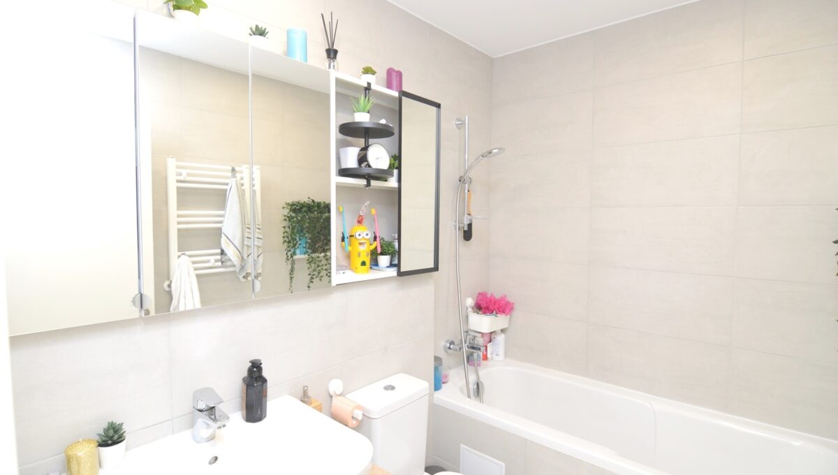 8-CRSImobiliare-Agentie-Imobiliara-Oferta-Vanzare-Apartament-3-Camere-Titan-Hercesa Vivenda