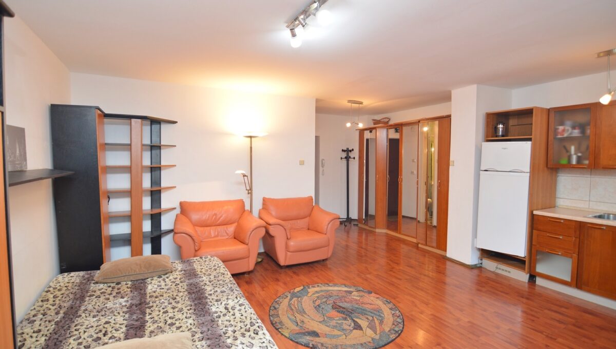 7-CRSImobiliare-Agentie-Imobiliara-Oferta-Vanzare-Garsoniera-Nerva Traian