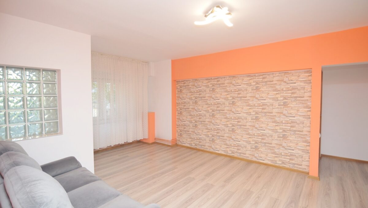2-CRSImobiliare-Agentie-Imobiliara-Oferta-Vanzare-Apartament-3-Camere-Rahova