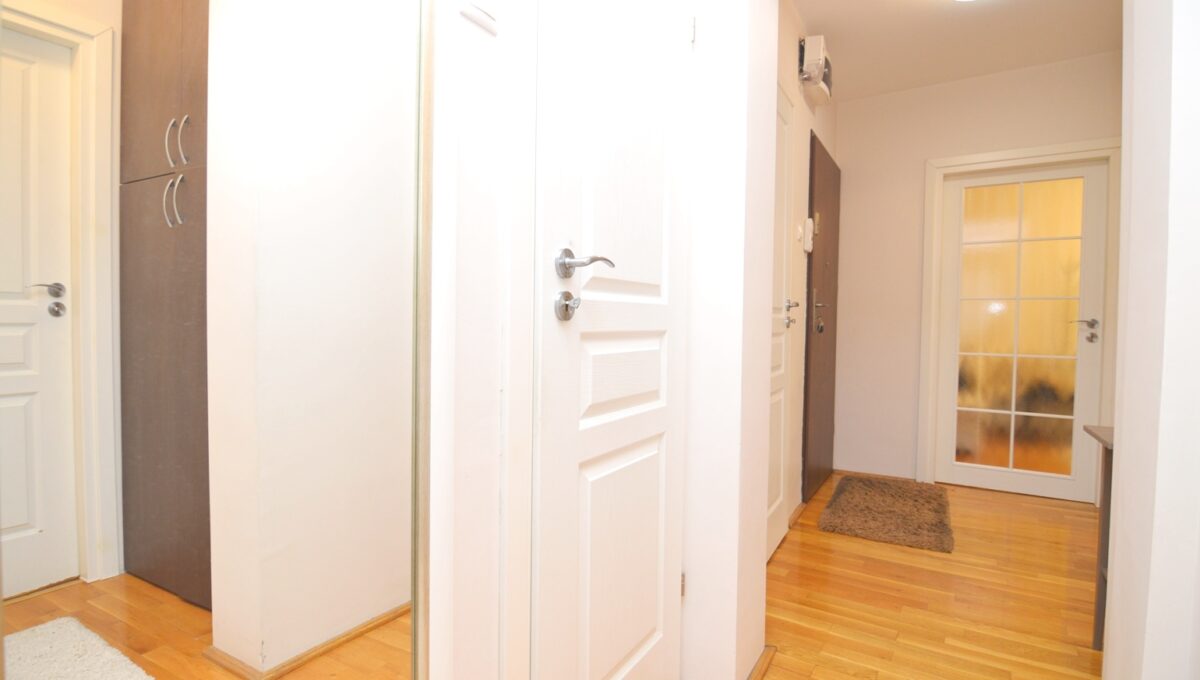 12-CRSImobiliare-Agentie-Imobiliara-Oferta-Inchiriere-Apartament-3-Camere-Victoriei-N. Titulescu