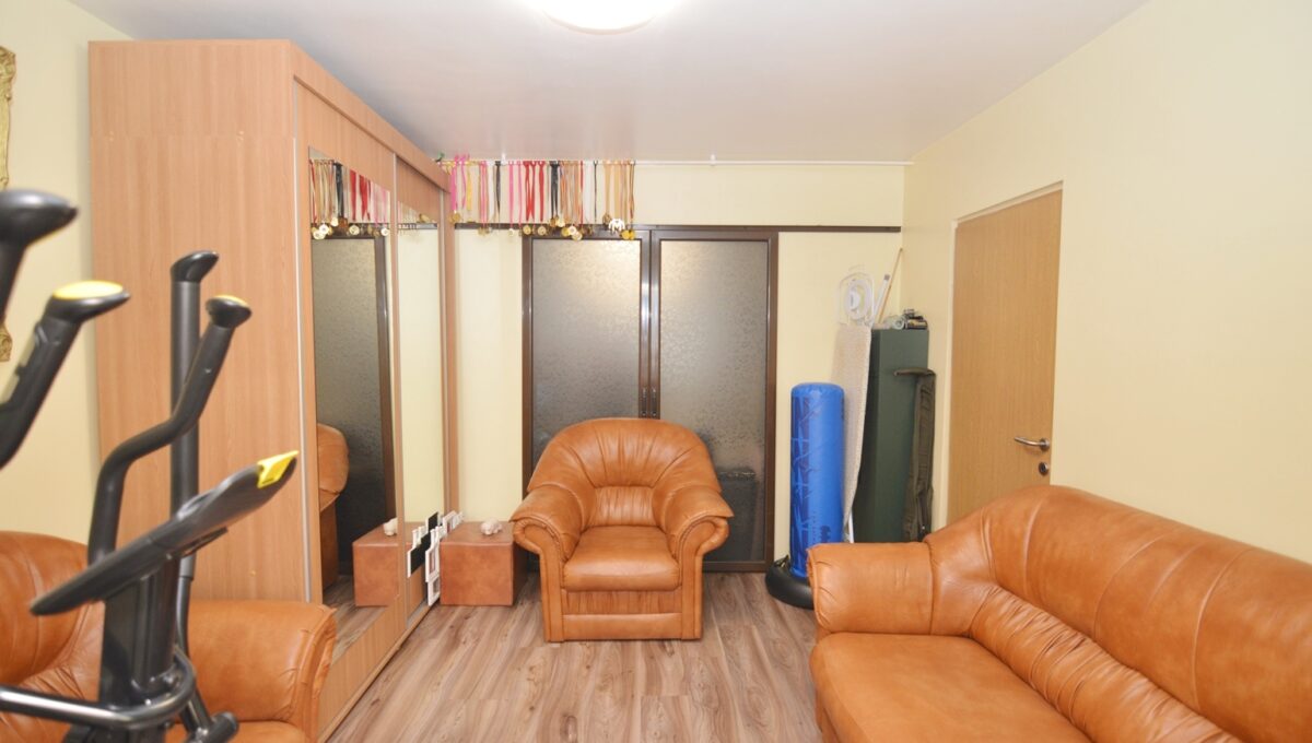 7-CRSImobiliare-Agentie-Imobiliara-Oferta-vanzare-Apartament-4-Camere-Titan-Parc IOR